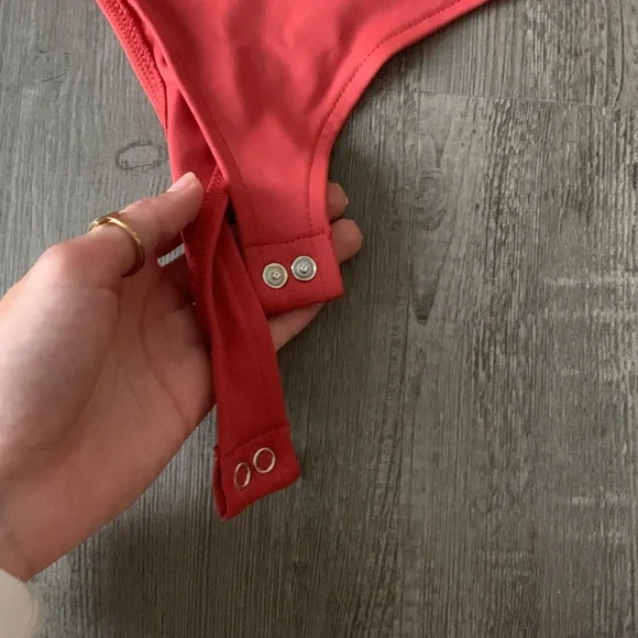 NWOT Reoria red women’s bodysuit tank size small - Picture 2 of 4